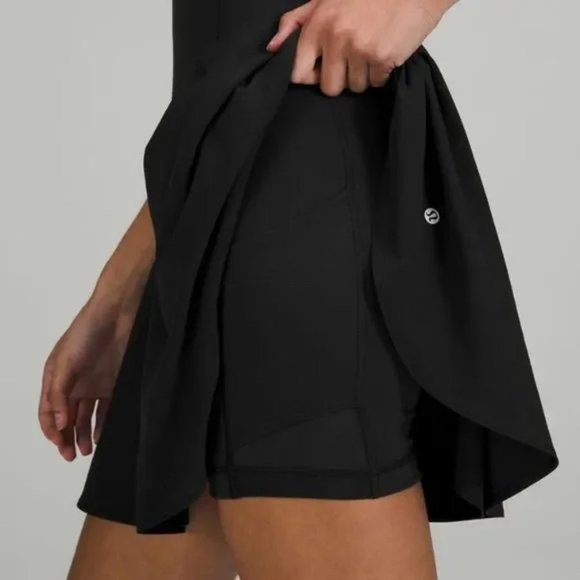 SOLD Lululemon Court Crush Dress in Black Size 8 - Picture 3 of 11